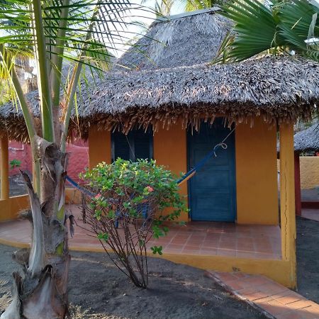 Hotel Pez De Oro Monterrico Exteriör bild