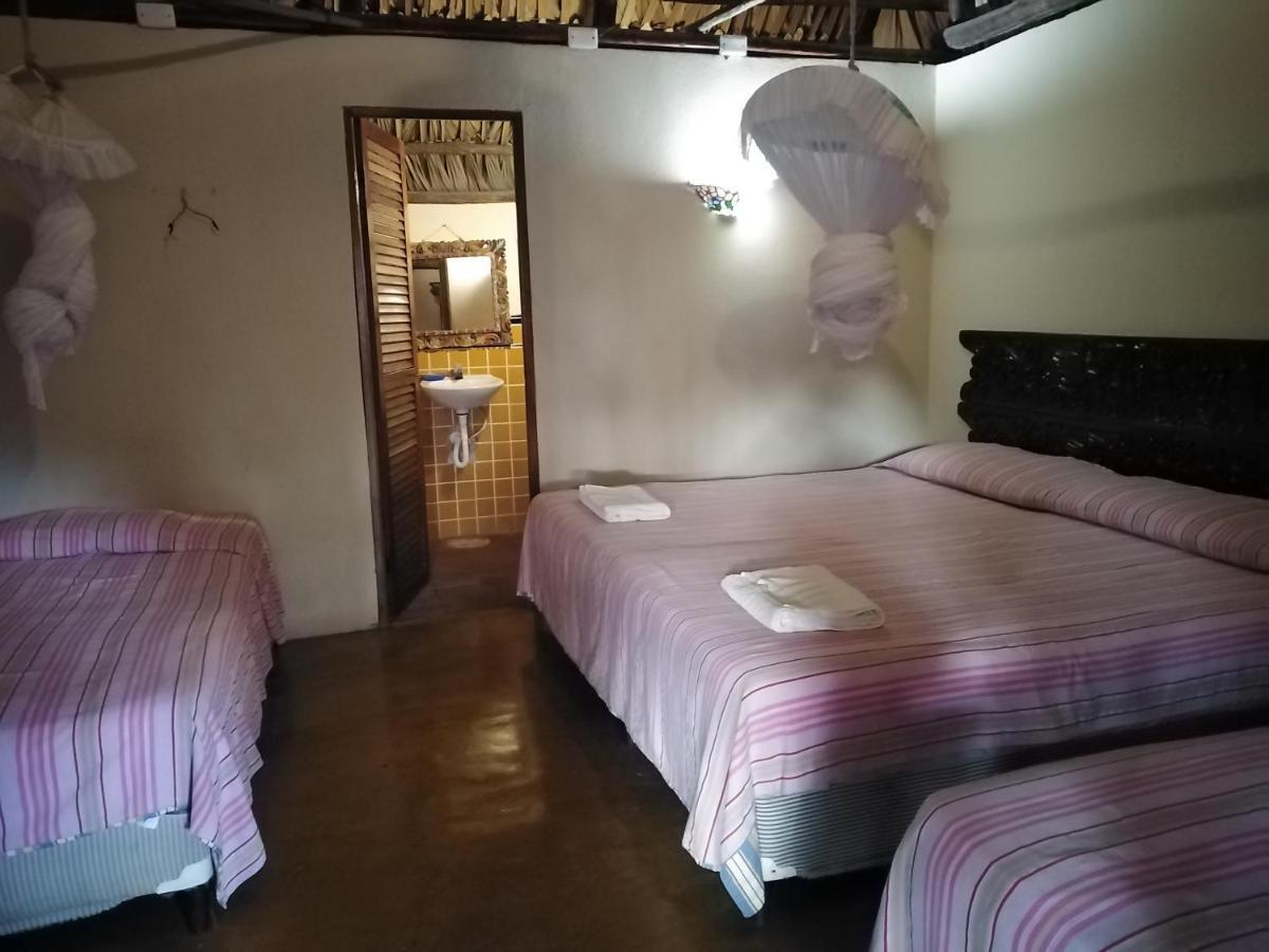 Hotel Pez De Oro Monterrico Exteriör bild