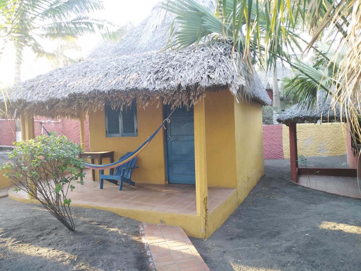 Hotel Pez De Oro Monterrico Exteriör bild