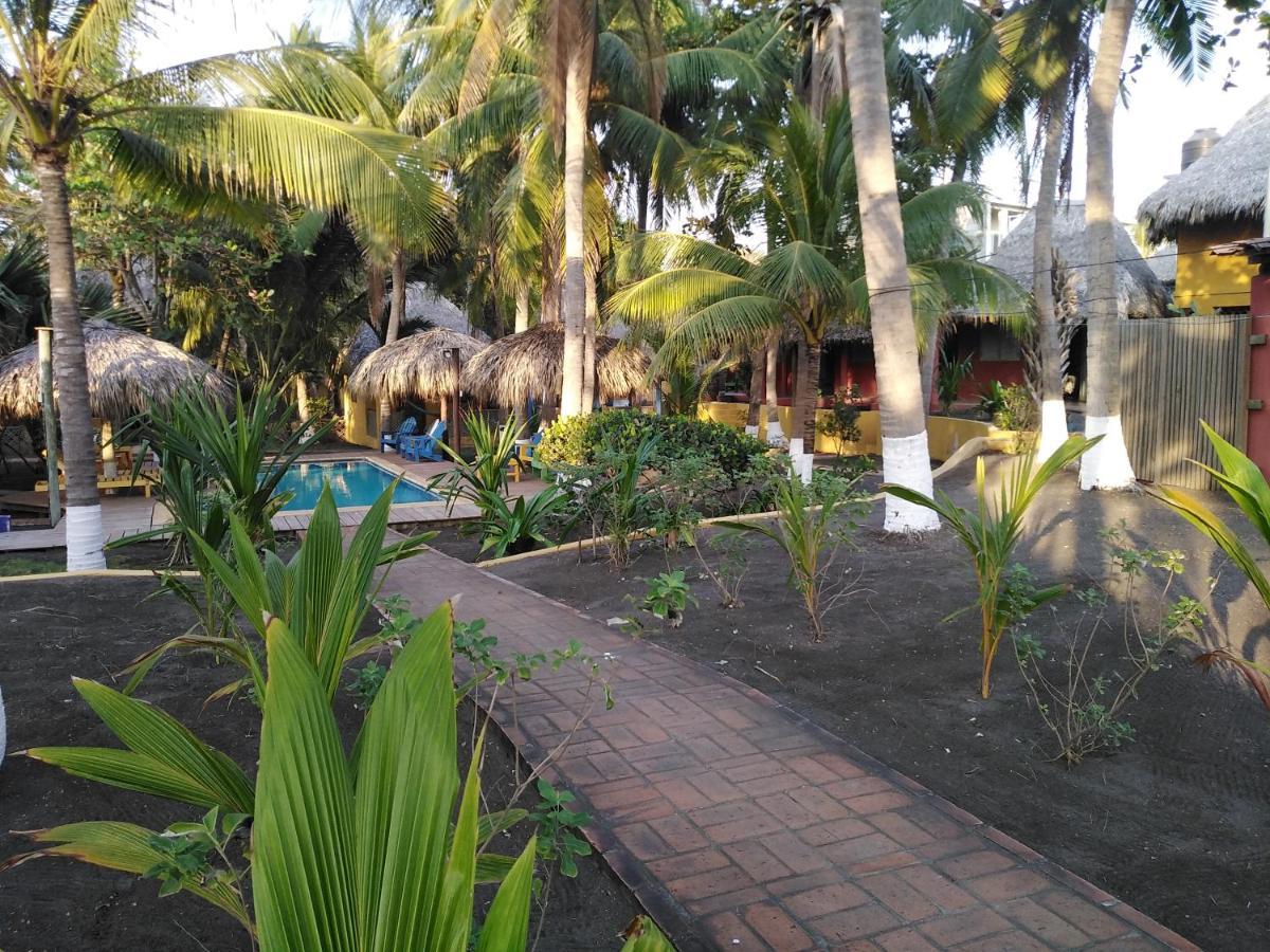 Hotel Pez De Oro Monterrico Exteriör bild